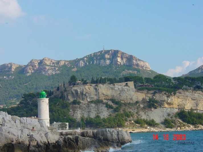 Cassis lighthouse from the calanques