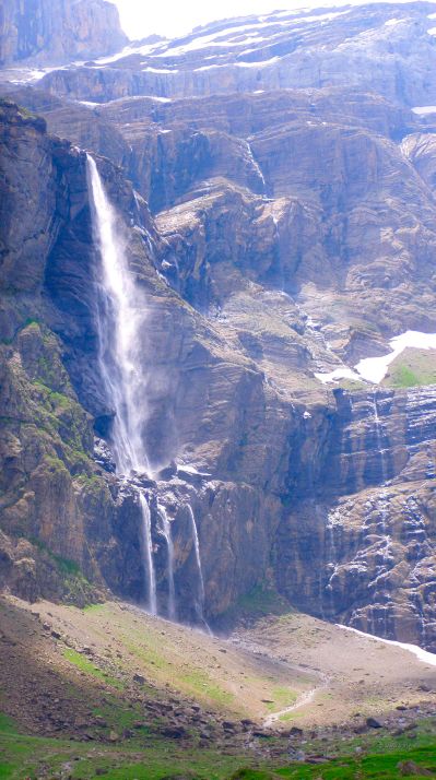 Cirque de Gavarnie, Pyrenees. a tiered waterfall and ranks with its overall drop of 422 m as the tallest waterfall in France. The falls are situated in Cirque de Gavarnie, half an hour walk from the village Gavarnie in the Hautes-Pyrnes.